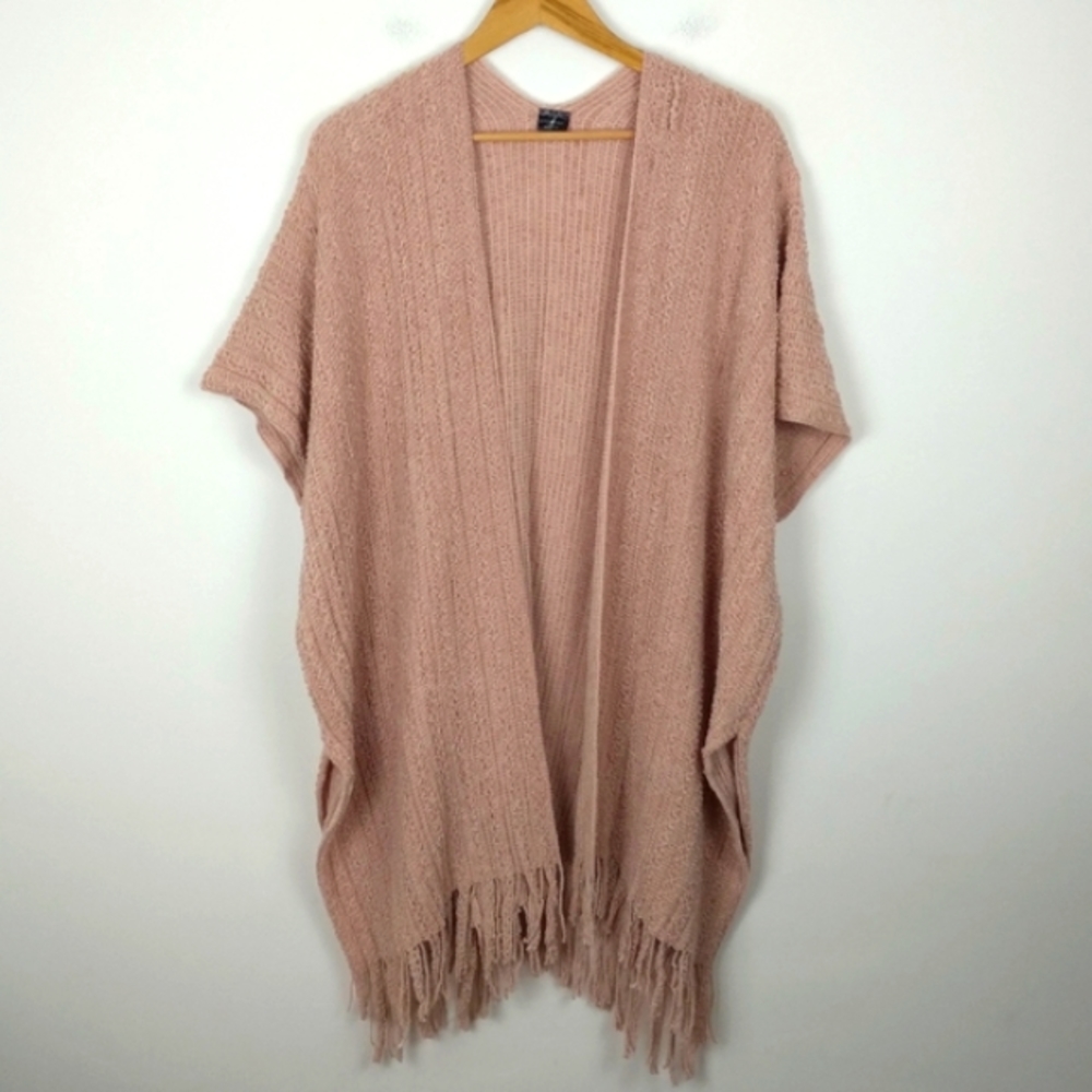 💥 EUC LVS Collection Knit Frayed Poncho